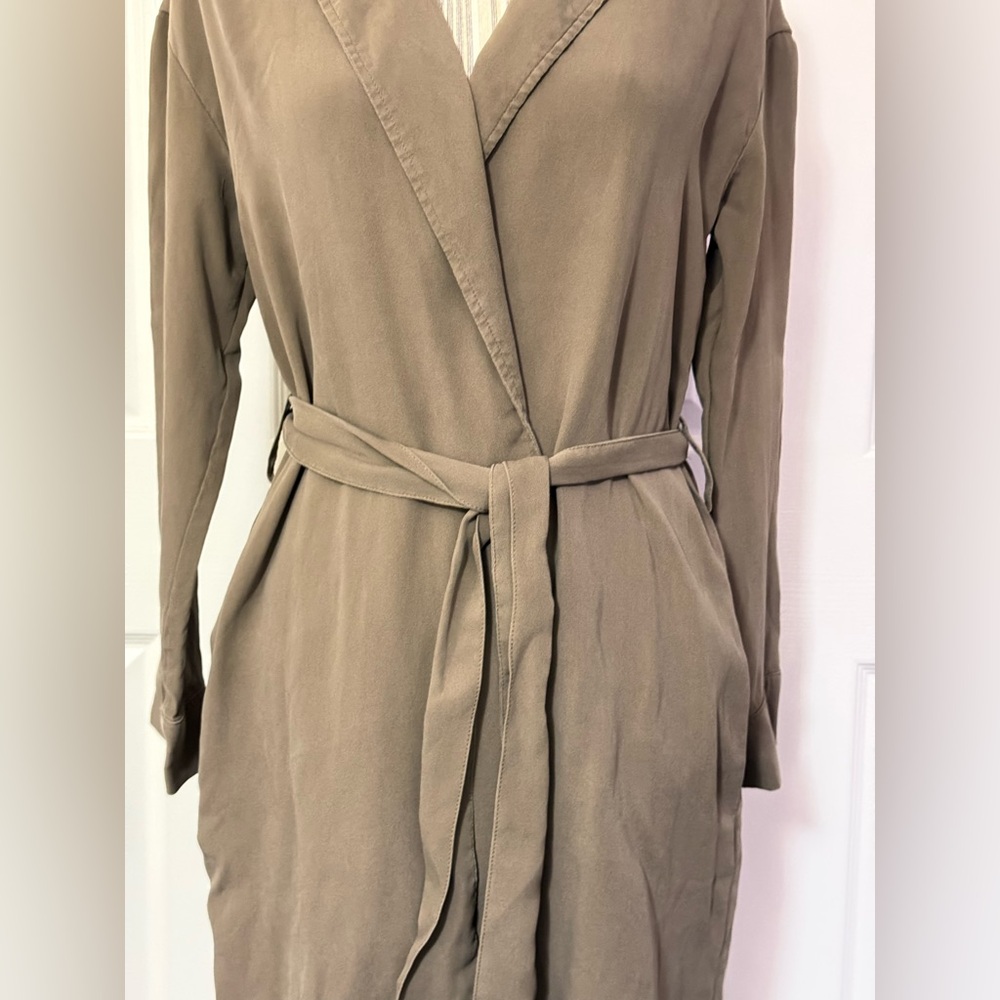 Kenneth Cole Black Label Silk Wrap Dress Coat Taupe Belted Size Small - Picture 3 of 10